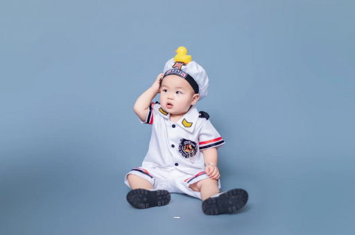 海安宝宝几个月攒肚子